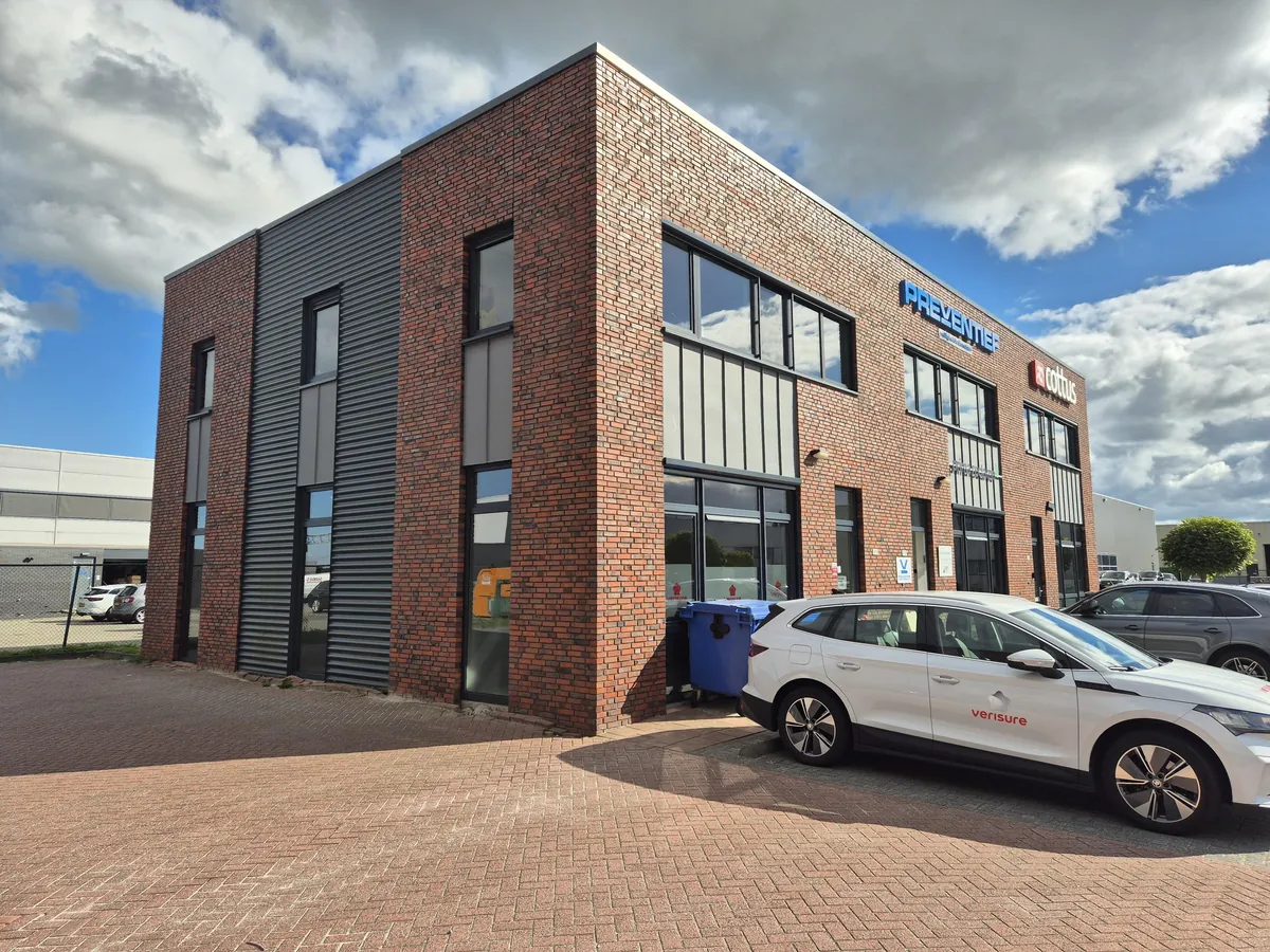 Foto 4 van Aarhusweg 4-15 in Groningen