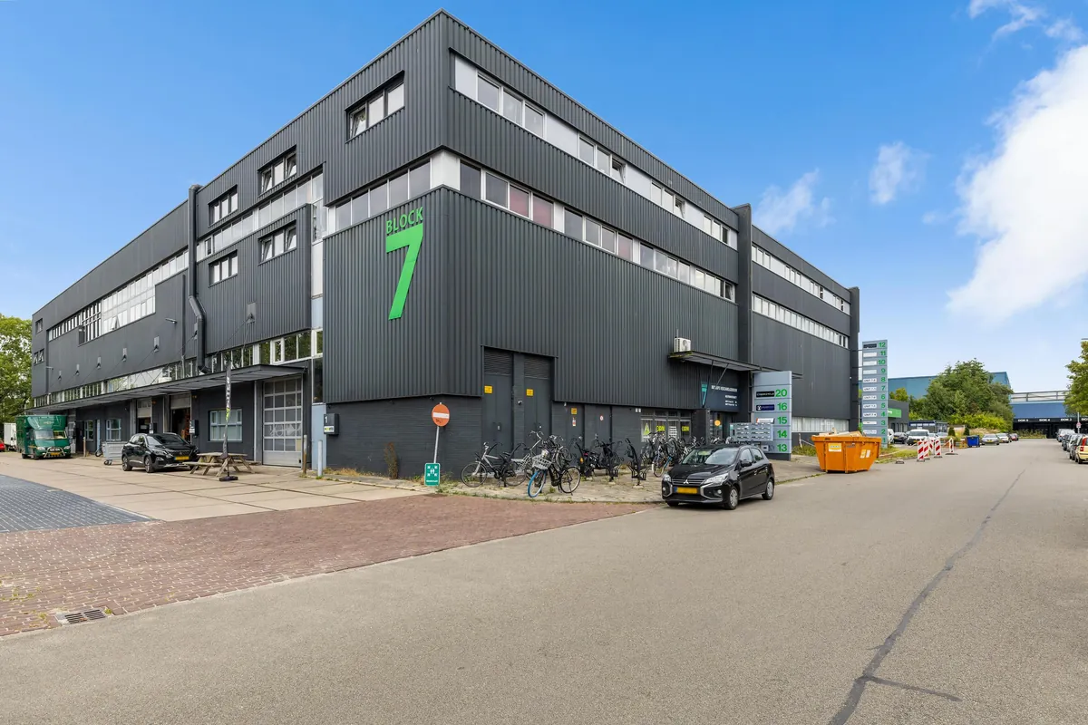 Foto 3 van Neutronstraat 7-14 in Groningen